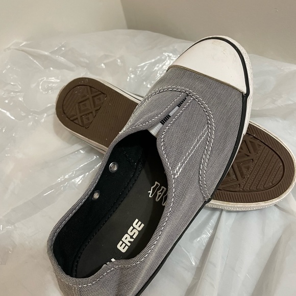 Like new Ladies converse slip on size 6 - Picture 3 of 3